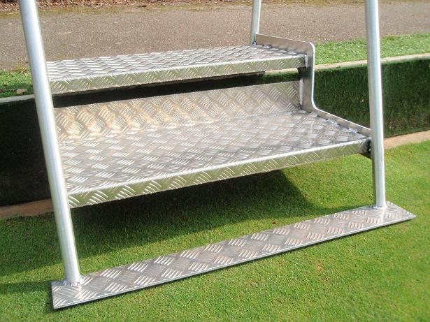 Side Access Steps for Bowls Green